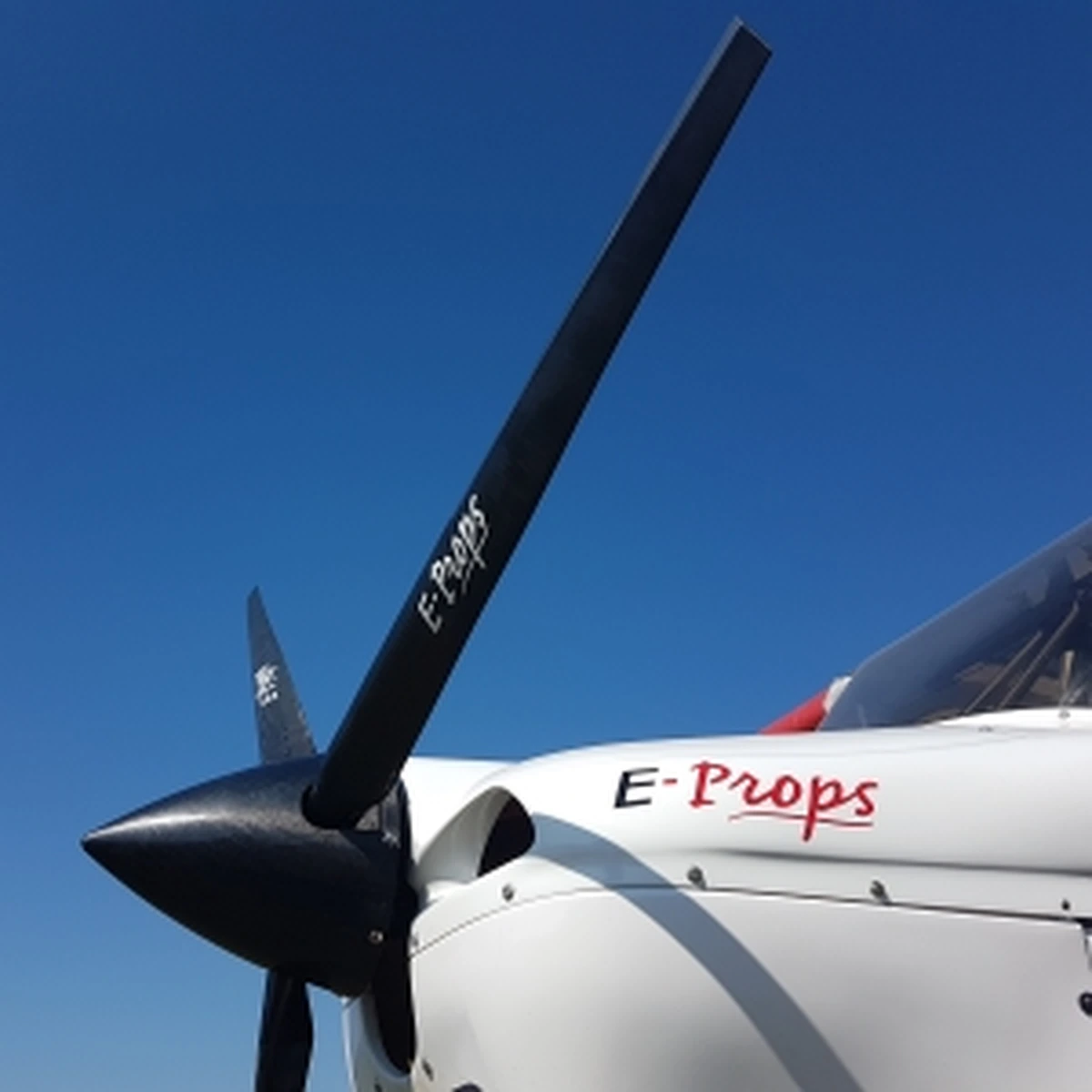 E-PROPS propeller with spinner installed on a light-sport aircraft